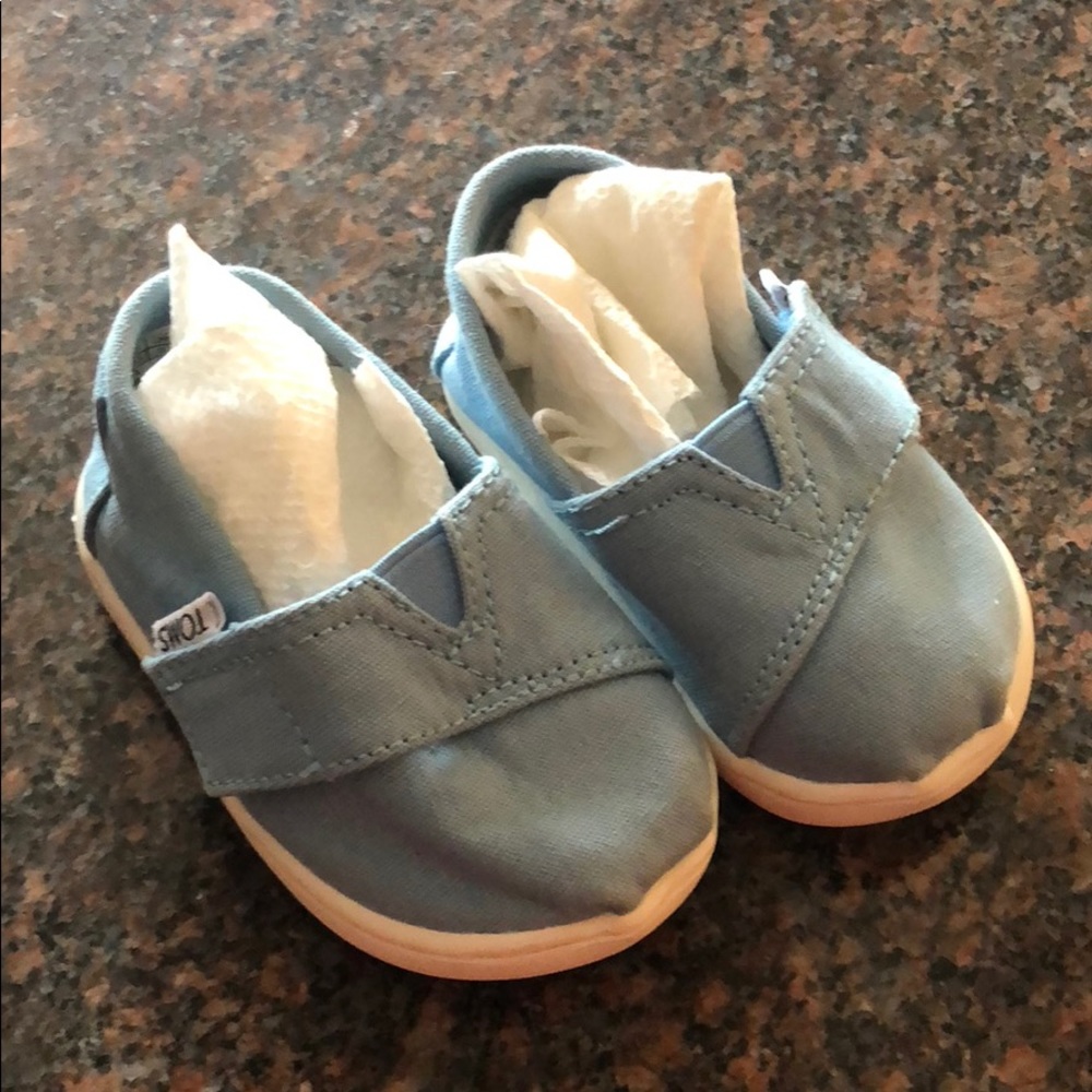 Infant Toms, light blue, size 4D